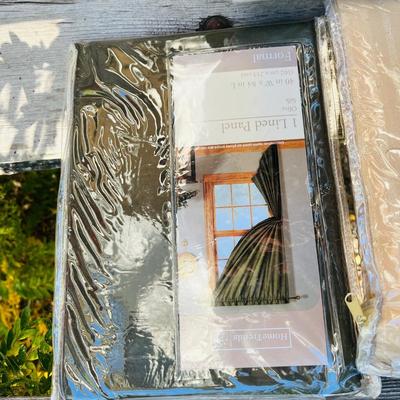 New in packages Curtains & linens