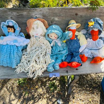 Lot of dolls