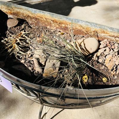1/2 Round Planter