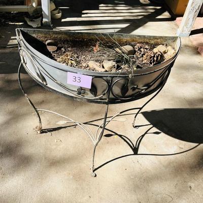 1/2 Round Planter