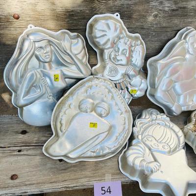 Lot of 11 Wilton Cake Pans