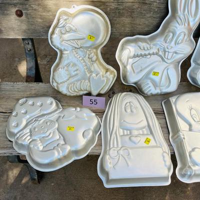 Lot of 11 Wilton Cake Pans