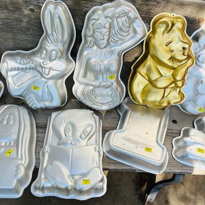 Lot of 10 Wilton Cartoon Cake Tins