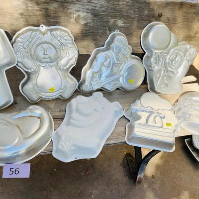 Lot of 10 Wilton Cake Pans Cabbage Patch Scooby Do & more