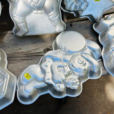 Lot of 10 Wilton Cake Pans Star Wars Teenage Mutant Ninja Turtles & More