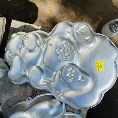 Lot of 10 Wilton Cake Pans Star Wars Teenage Mutant Ninja Turtles & More
