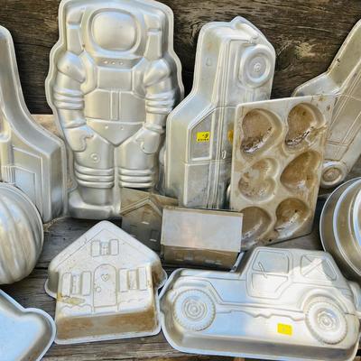 Lot of Wilton Cake Pans