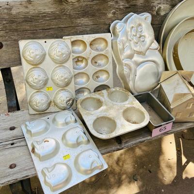 Lot of Wilton Cupcake & other cake pans