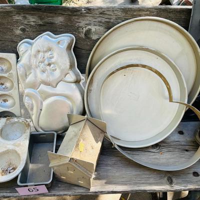 Lot of Wilton Cupcake & other cake pans