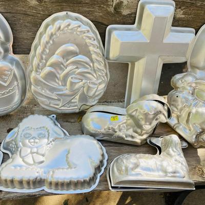 Lot of Wilton Easter Cake Pans