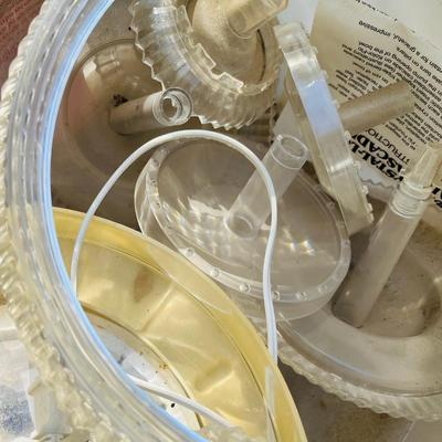 Wilton Plastic Cake Tiers & columns