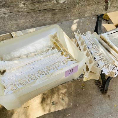 Wilton Plastic Wedding Cake decor
