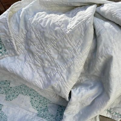 Full size Antique Drunkard's Path quilt