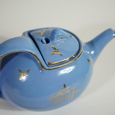 VINTAGE HALL POTTERY TEAPOT CADET BLUE W/ GOLD DESIGN #0749