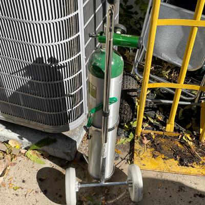 Oxygen tank & cart