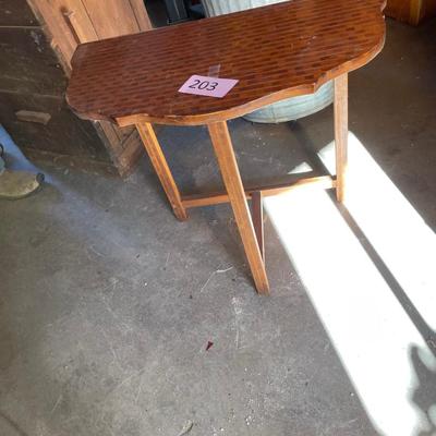 Parquet 1/2 Table