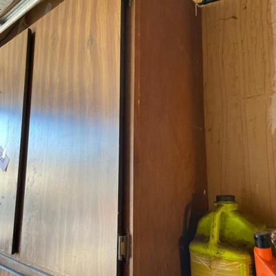 Kitchen cupboard shelves