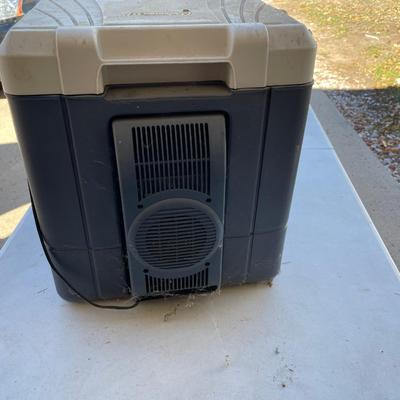 Igloo plug in cooler