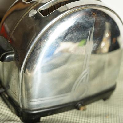 VINTAGE SUNBEAM TOASTER ART DECO STYLE T-9 /BLUE GLASS MIXING BOWL & HAND MIXER