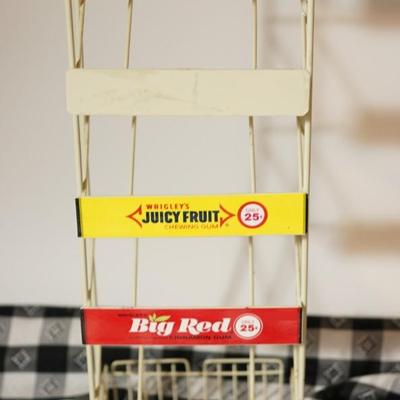 VINTAGE CHEWING GUM DISPLAY WIRE RACK JUICY FRUIT AND OTHER METAL LABELS.