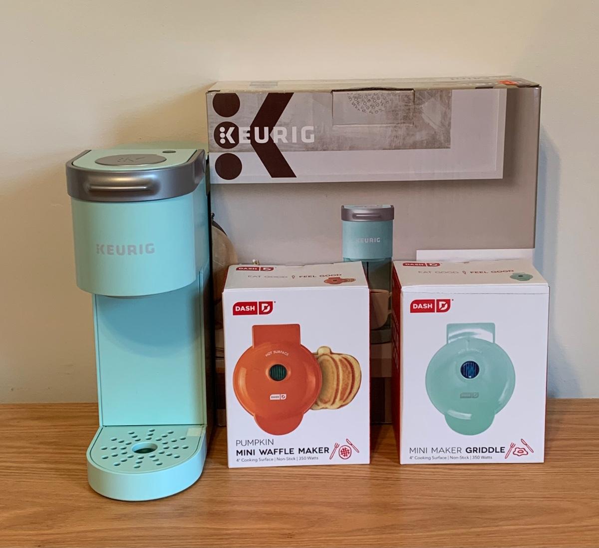 LOT R3 Keurig Mini One Cup Coffee Maker (Like New), Mini Maker Griddle