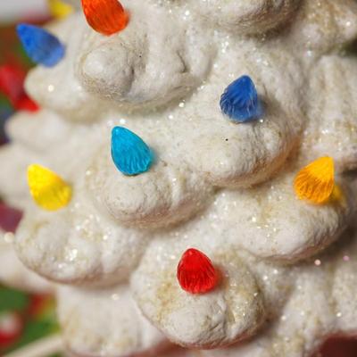 VINTAGE WHITE CERAMIC CHRISTMAS TREE W/ BLUE STAR