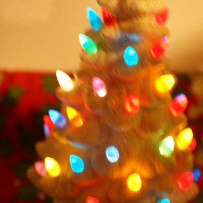VINTAGE WHITE CERAMIC CHRISTMAS TREE W/ BLUE STAR