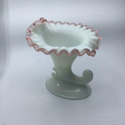 1940â€™s Fenton Peach (Pink) Crest Vase Cornucopia
