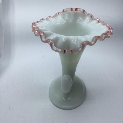 1940â€™s Fenton Peach (Pink) Crest Vase Cornucopia