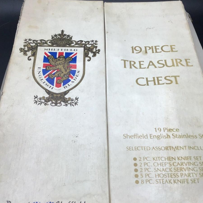 Regent Sheffield English Blades 19 Piece Treasure Chest