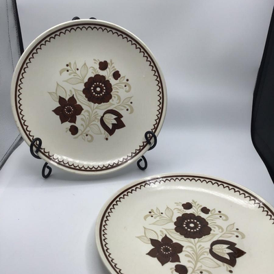 Jeanette Nutmeg Dinner Plates
