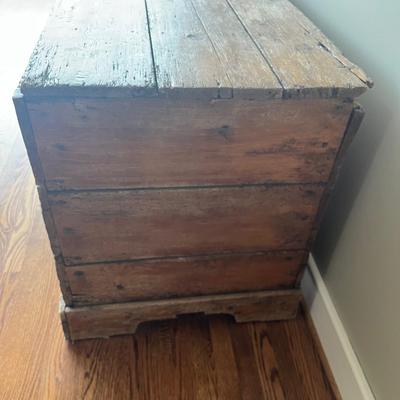 Primitive Wooden Trunk with Drawers (VR-MG)