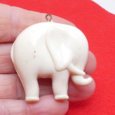 Resin Plastic Elephant Pendant