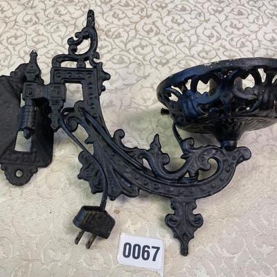 Vintage Cast Iron wall Mount Electric Lamp