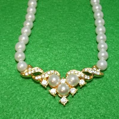 Pearl & Rhinestone Gold Tone Necklace