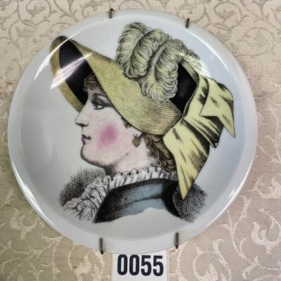 Elegant Vintage French Porcelain De Paris Plate