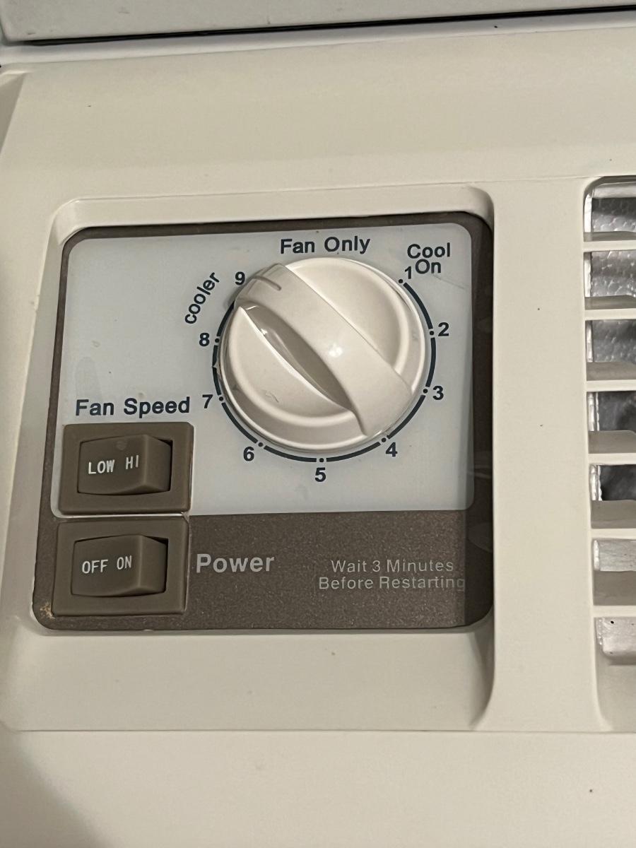 ZENITH AC Window Unit 5000 BTU
