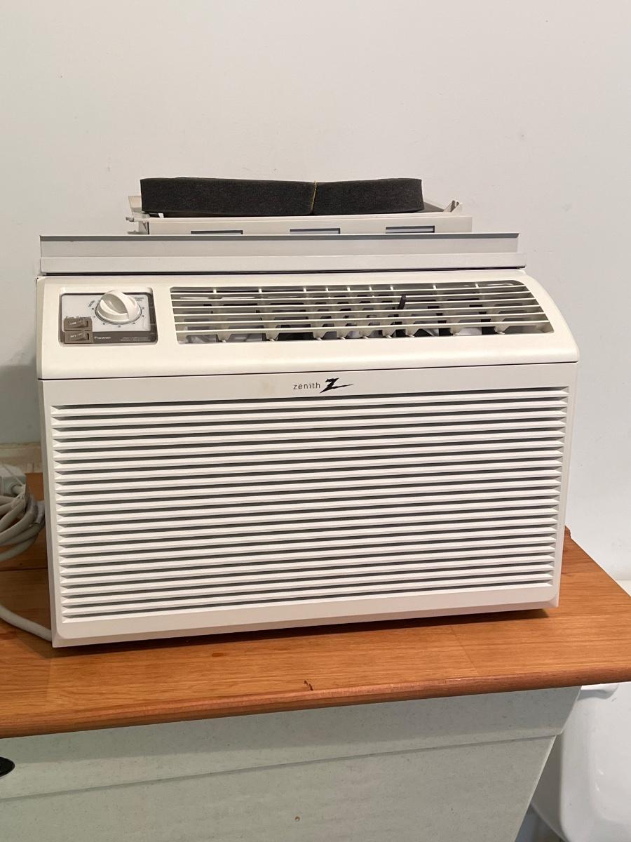 ZENITH AC Window Unit 5000 BTU