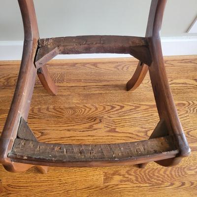 Antique Carved Wooden Chair (DR-DW)