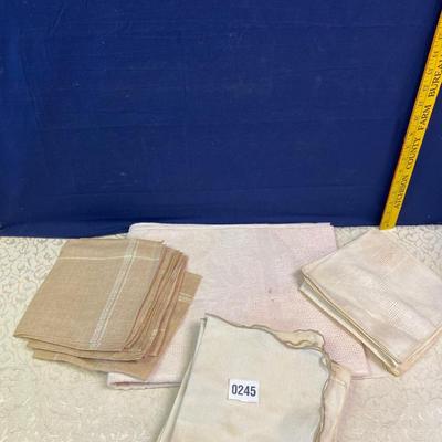 Table Cloth and Napkins