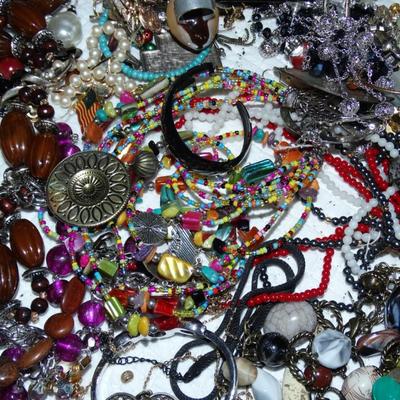 Jewelry Lot, Necklaces, Earrings, Bracelets, Charms, Craft, Miss Matched, Wearable & Craft