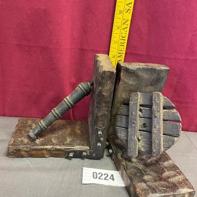 Vtg 1960â€™s wood pirate cannon and wheel