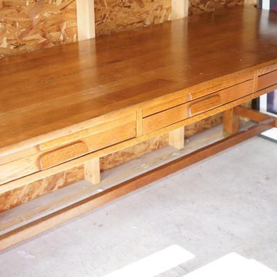 EARLY 20TH CENTURY SCHOOL LIBRARY OR WORK  DESK W/SIX DRAWERS SOLID OAK, OAK DRAWER PULLS.