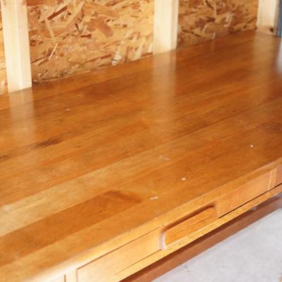 EARLY 20TH CENTURY SCHOOL LIBRARY OR WORK  DESK W/SIX DRAWERS SOLID OAK, OAK DRAWER PULLS.