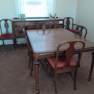 ANTIQUE BERKEY & GAY DINING ROOM TABLE WITH 6 CHAIRS