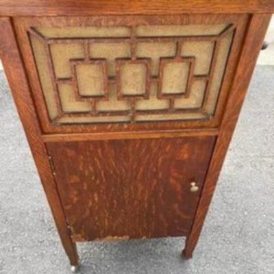 Antique Brunswick Model 7 Phonograph W/ Stand-Up Cabinet