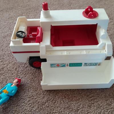 1974 FISHER PRICE RESCUE VAN WITH FIREMAN