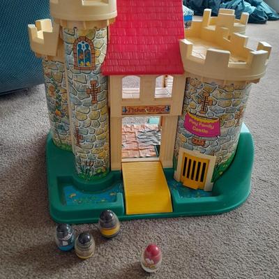 1974 FISHER PRICE PLAY CASTLE 993