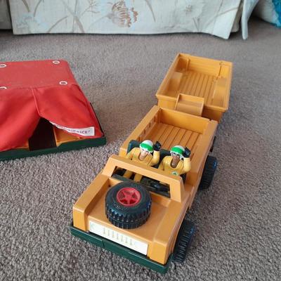 FISHER PRICE TENT AND FISHERPRICE JEEP WITH TRAILER