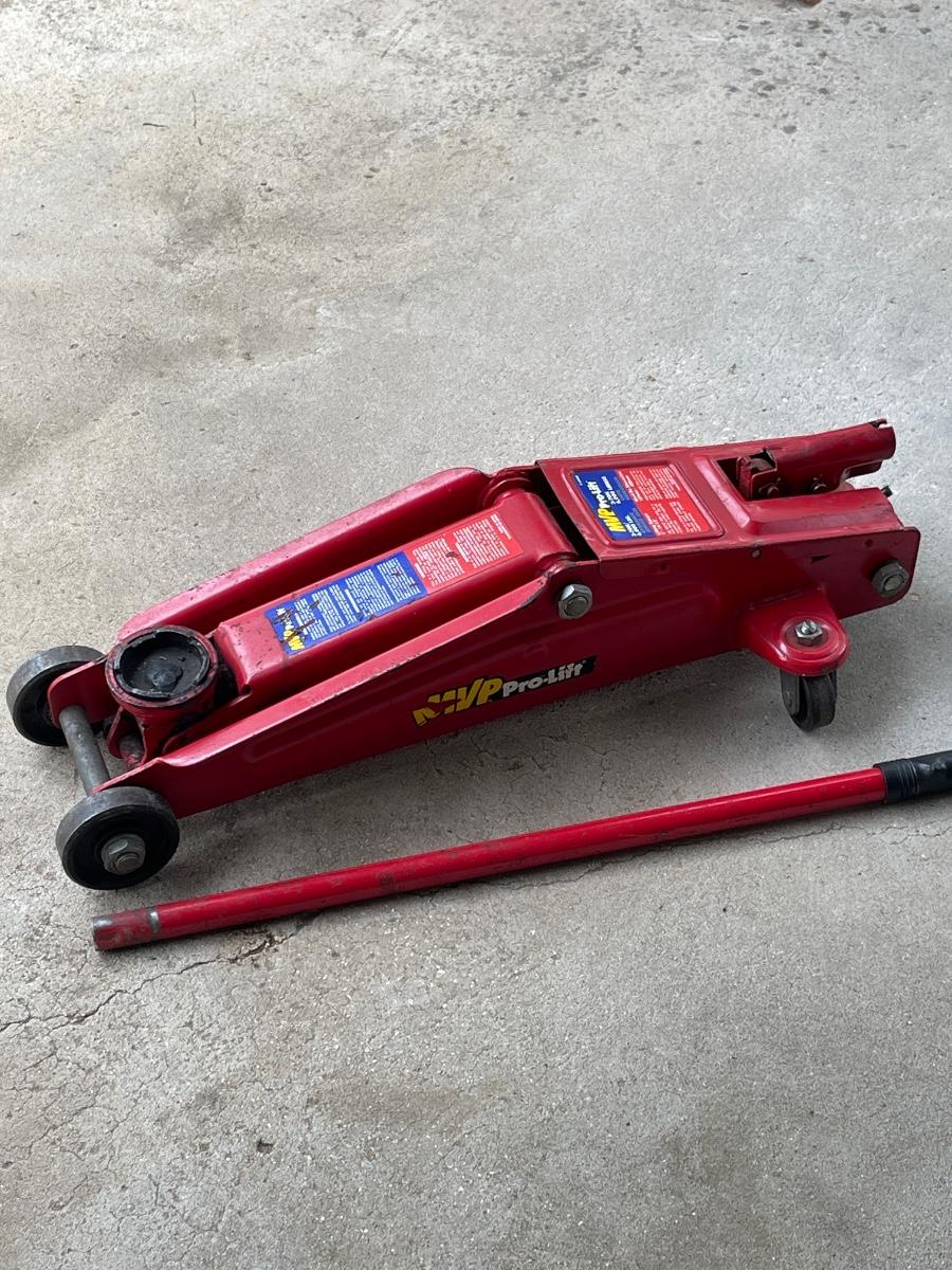 mvp-pro-lift-3-ton-6-000-lbs-hydraulic-jack-estatesales